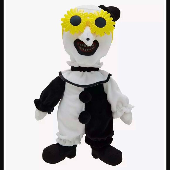 Terrifier Art the Clown Doll - Picture 2 of 5